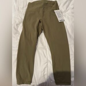 Wunder train HR crop 23 inch